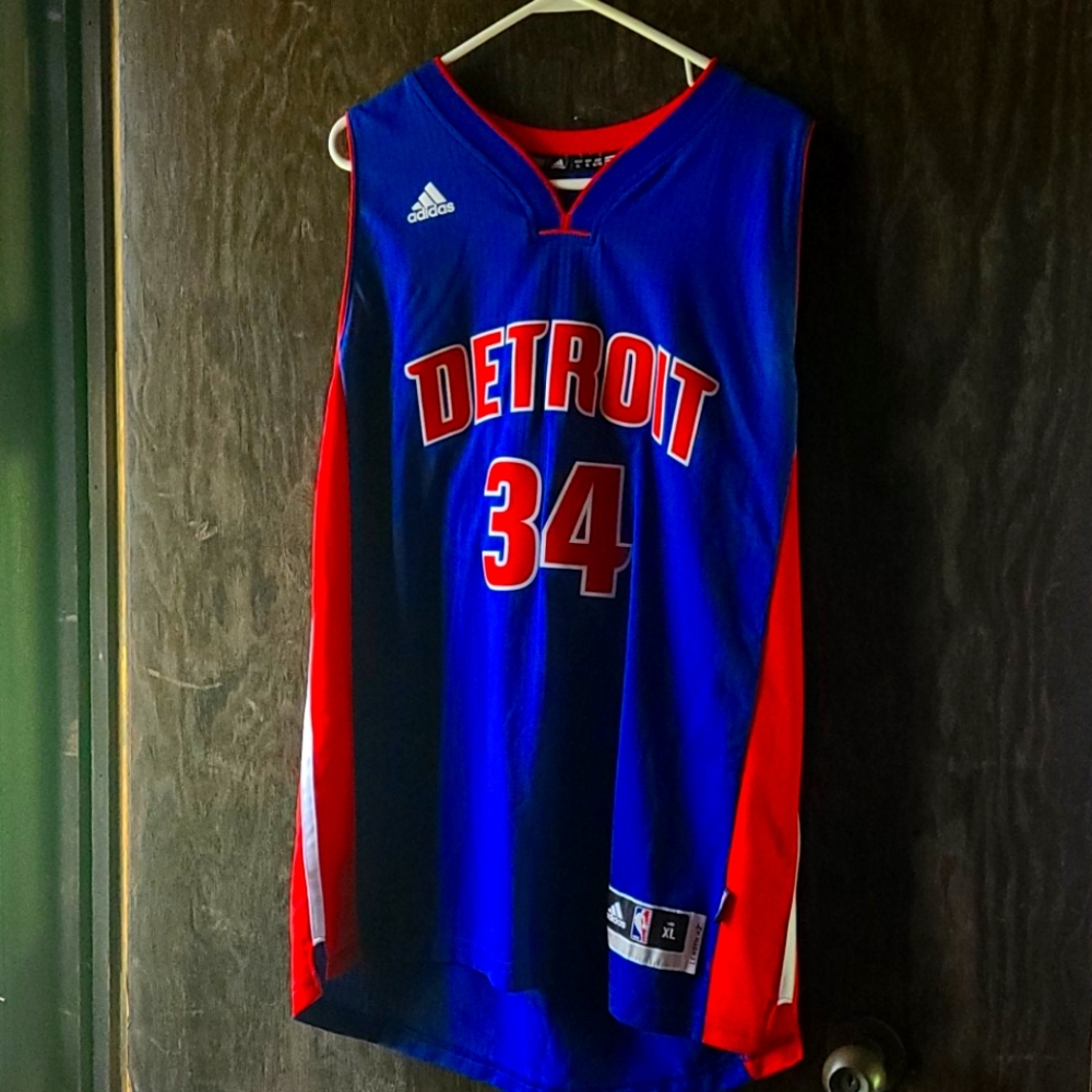 Pistons Jersey. XL.